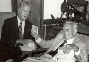Franklin Salisbury and Dr. Albert von Szent-Györgyi in 1982