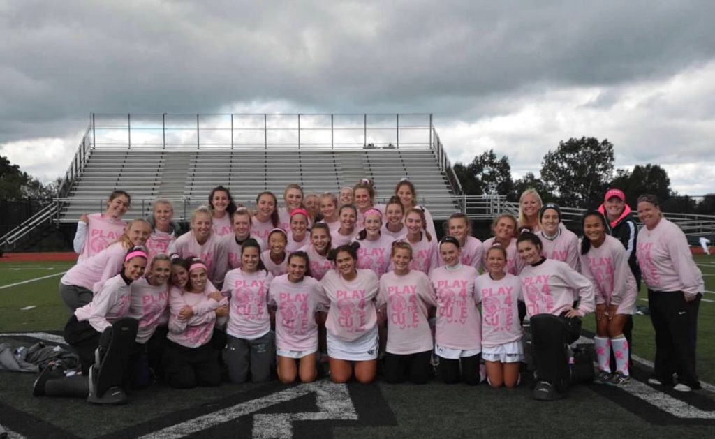 Methacton Field Hockey Team in Pink shirts for Play4TheCure
