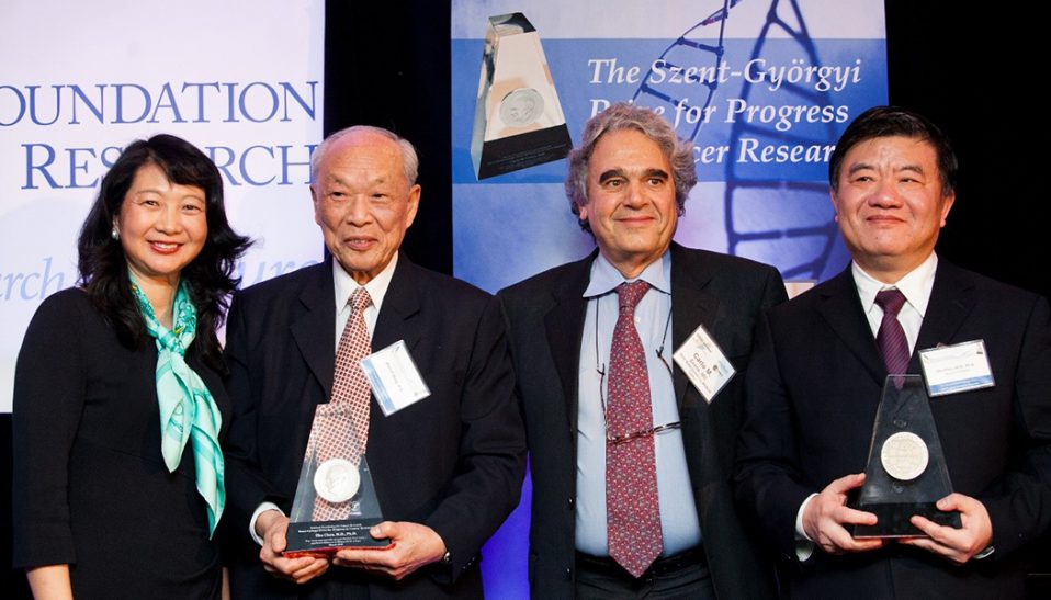 Szent-Györgyi Prize Winners Zhen-Yi Wang & Zhu Chen