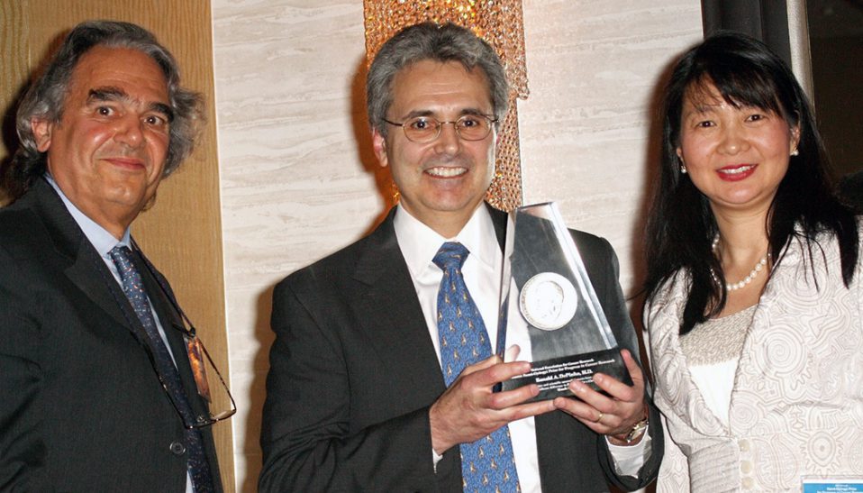 Ronald DePinho, 2009 Szent-Györgyi Prize for Progress in Cancer Research winner