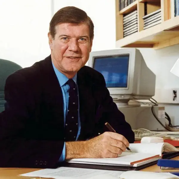Dr. Graham Richards